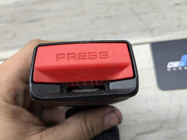 OEM BMW F22 F30 F32 F80 F82 M3 M4 REAR Left Right Seatbelt Seat Belt Buckle