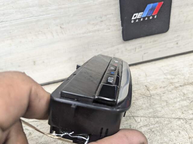 OEM BMW G20 G22 G23 G26 G80 G82 G83 Rear AC Air Climate Control Switch Module