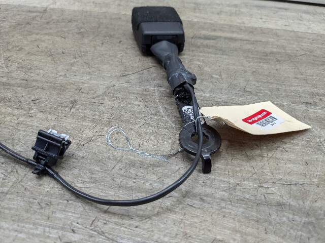 OEM BMW G01 G02 G20 X3 X4 330 M340 840 850 M8 Front Right Left Seatbelt Buckle