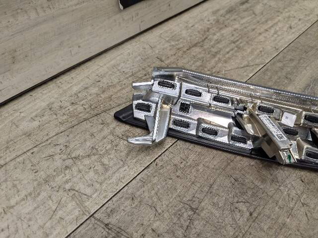 WEAR* 19-21 OEM BMW G20 Right Passenger Side Decorative Trim Center Console
