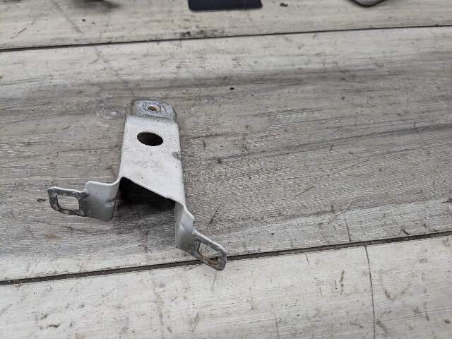 12-20 OEM BMW F30 F32 F33 F36 430 335 Front Left Fender Wing Holder Bracket Set