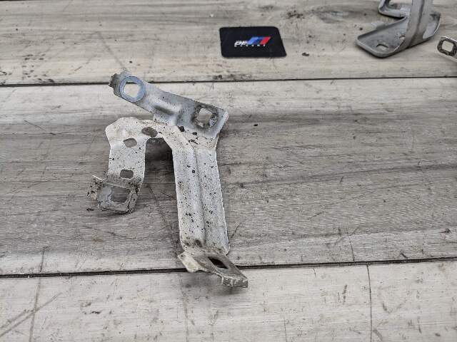 12-20 OEM BMW F30 F32 F33 F36 430 335 Front Left Fender Wing Holder Bracket Set