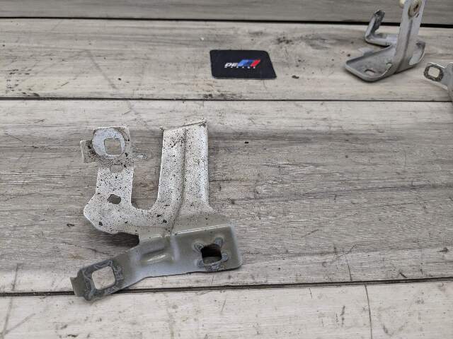 12-20 OEM BMW F30 F32 F33 F36 430 335 Front Left Fender Wing Holder Bracket Set