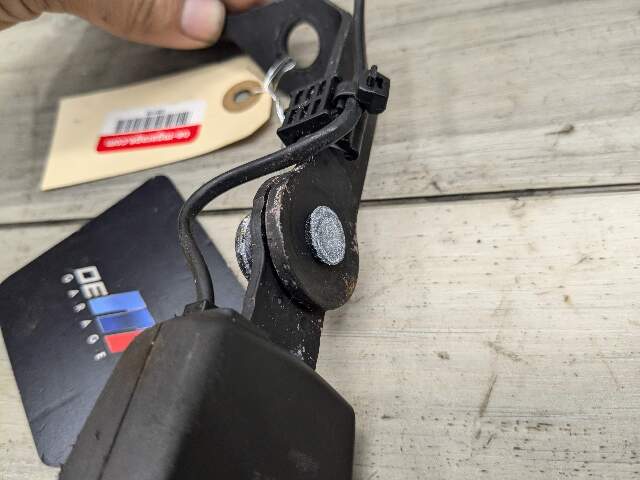 17-21 OEM BMW G21 G20 330 M340 Rear Left Driver Seatbelt Seat Belt Buckle