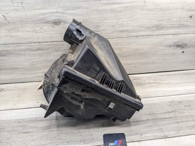 OEM BMW G20 G22 G23 G26 G42 330 430 Engine B46 Air Box Filter Cleaner Housing