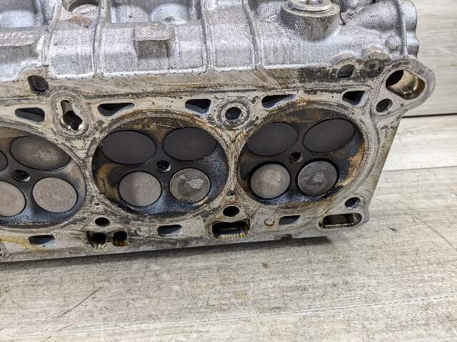 06-13 OEM BMW E90 E92 E93 Engine S65 Passenger Right Side Cylinder Head