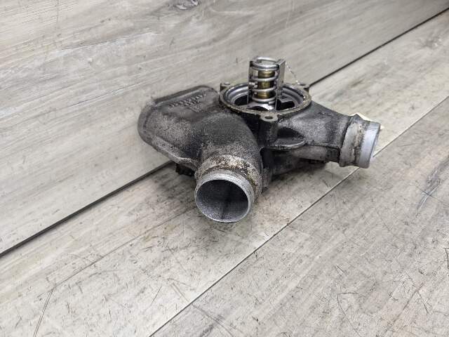 07-10 OEM BMW E90 E92 E93 M3 S65 Engine Coolant Thermostat Housing