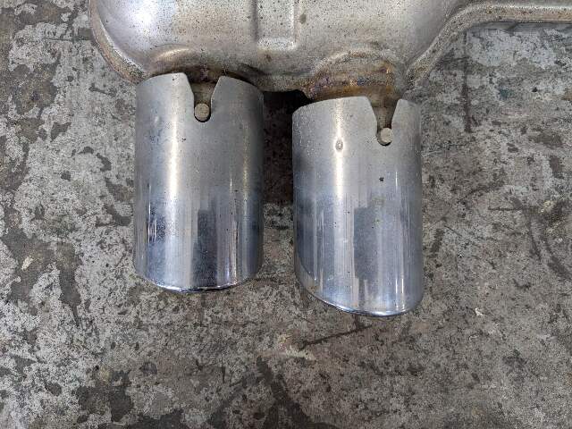 15-20 OEM BMW F80 F82 F83 M3 M4 Rear Exhaust Muffler Section Tail Pipe S55