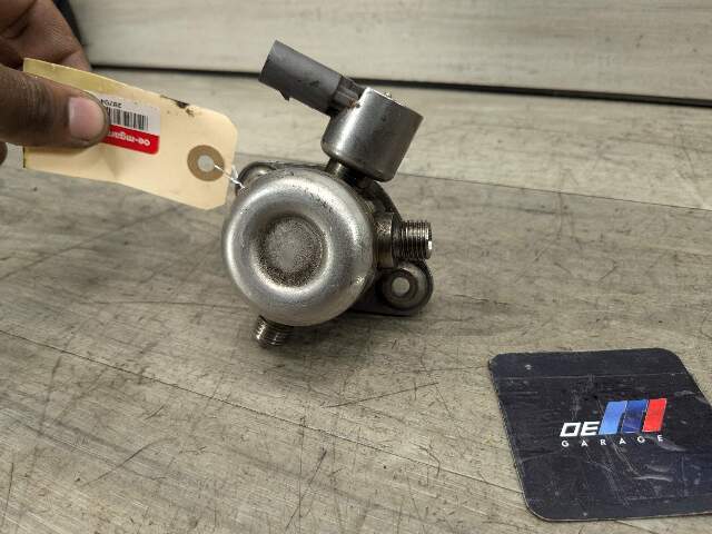 10-14 OEM BMW F10 F01 F02 F12 F13 X5 Engine N63 HPFP High Pressure Fuel Pump