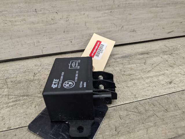 OEM BMW F10 F13 F02 F30 F32 F06 F80 F82 M3 M4 M6 Cooling Fan Relay Control 130A