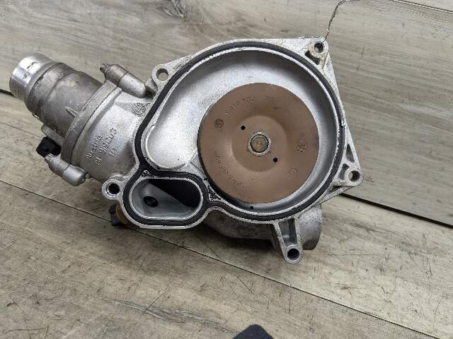 12-19 BMW F06 F10 F12 F13 M5 M6 S63 Engine Water Pump Thermostat Cooling Unit