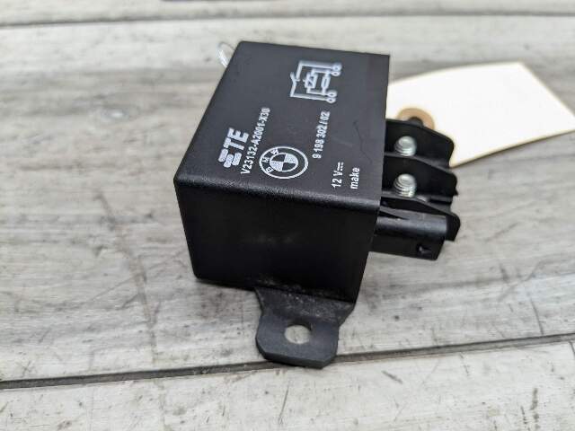 OEM BMW F10 F13 F02 F30 F32 F80 F82 F85 M3 M4 M6 Cooling Fan Relay Control 130A