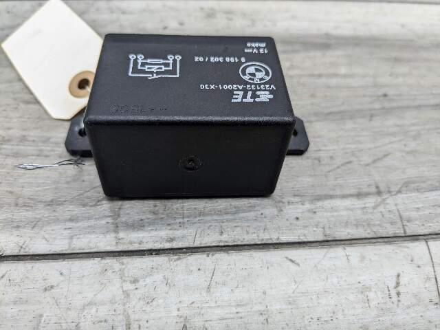 OEM BMW F10 F13 F02 F30 F32 F80 F82 F85 M3 M4 M6 Cooling Fan Relay Control 130A