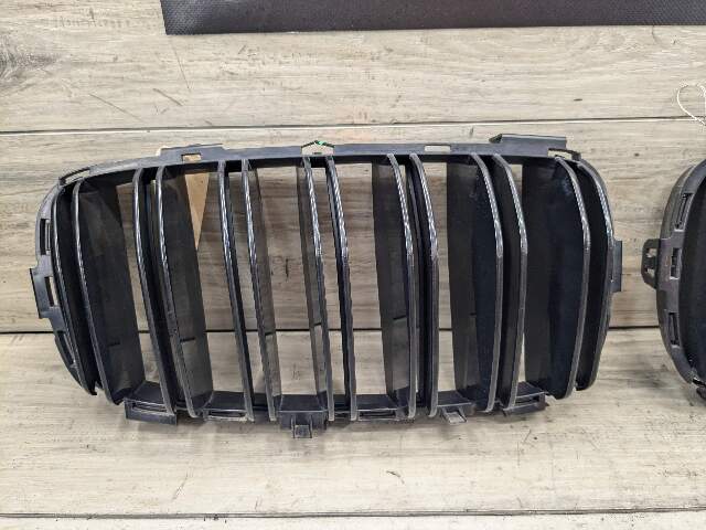 TABS BROKEN* 14-18 OEM BMW F85 X5M Front Left Right Upper Bumper Kidney Grille