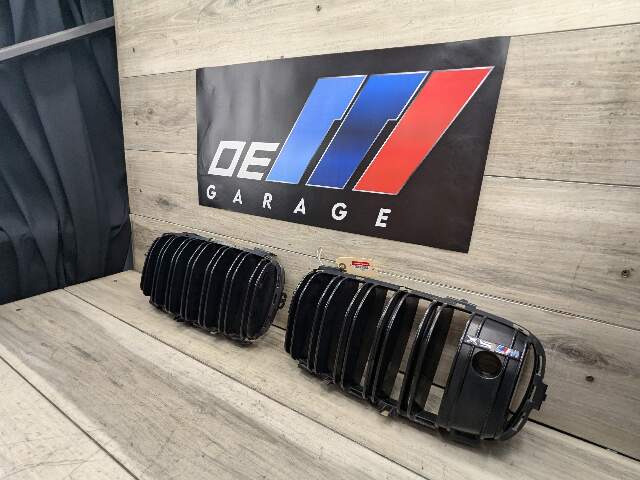 TABS BROKEN* 14-18 OEM BMW F85 X5M Front Left Right Upper Bumper Kidney Grille