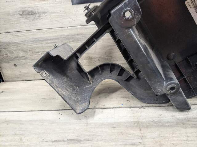14-18 OEM BMW F85 X5M REAR Right Passenger Bumper Bracket Guide Support Mount