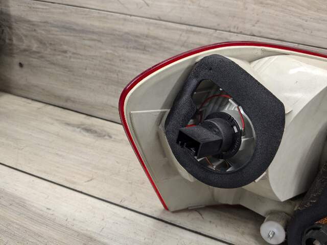 08-11 OEM BMW E82 E88 128 135 Rear Right Passenger Outer Tail Light Stop Light