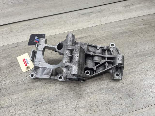 OEM BMW F22 F23 F30 G01 G02 230 330 X3 Engine Coolant Pump With Support B46 B48
