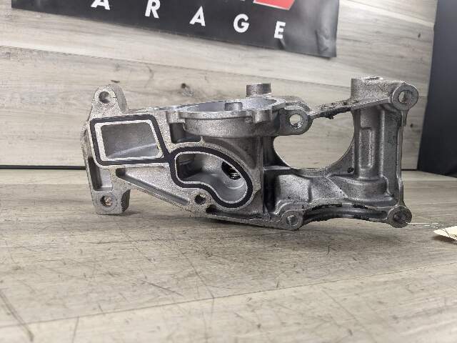 OEM BMW F22 F23 F30 G01 G02 230 330 X3 Engine Coolant Pump With Support B46 B48