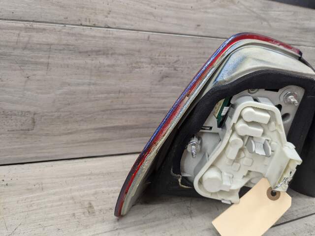 09-11 OEM BMW E90 328 335 LCI Sedan Rear Passenger Side Outer Tail Light