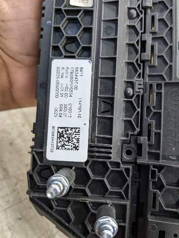 17-20 OEM BMW G30 G32 530 540 640 AC Climate Control Panel Radio Media Buttons