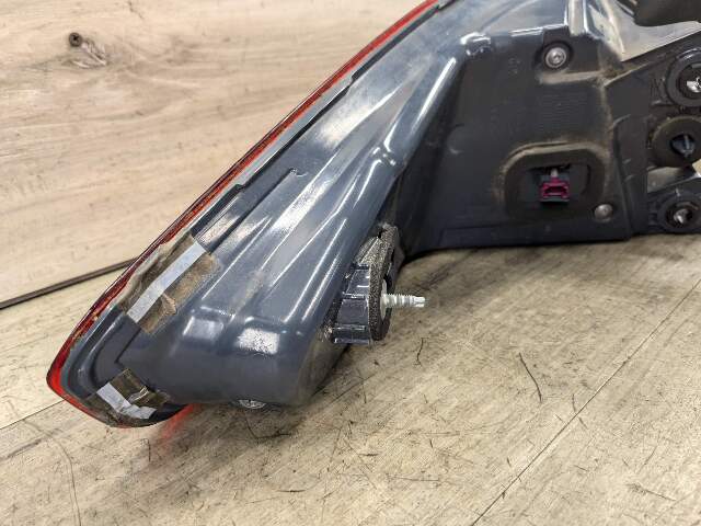 17-20 OEM BMW F90 M5 G30 530 540 M550 Rear Passenger Side Outer Tail Light