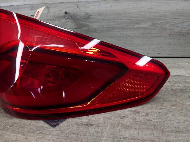 17-20 OEM BMW F90 M5 G30 530 540 M550 Rear Passenger Side Outer Tail Light