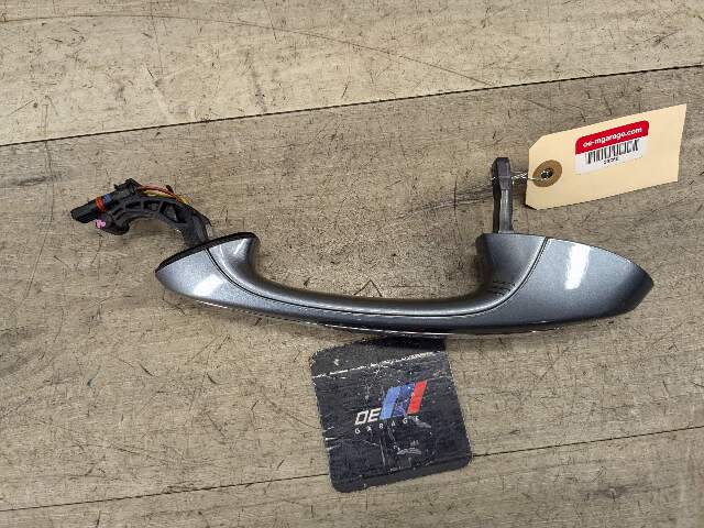 *OEM BMW G30 530 540 M550 F90 M5 COMFORT ACCESS Front Left Driver Door Handle