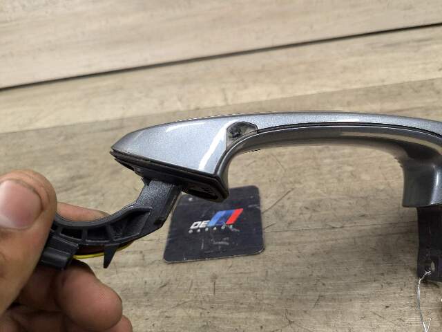 OEM BMW G30 530 540 M550 F90 M5 COMFORT ACCESS REAR Driver Left Door Handle