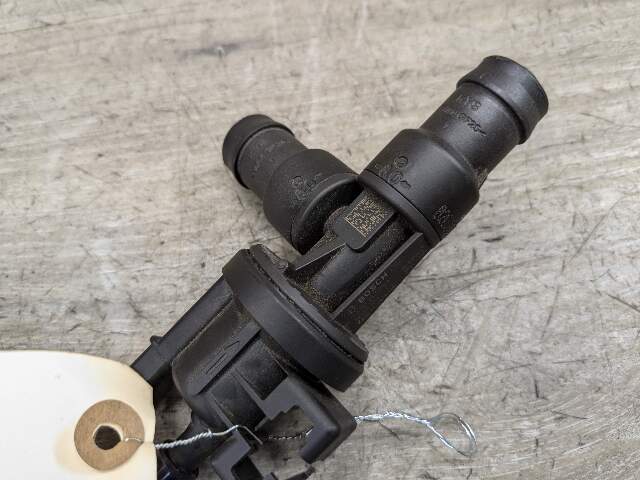 OEM BMW G01 G02 G05 G12 G20 G30 Fuel Tank Vapor Breather Valve B46 B58