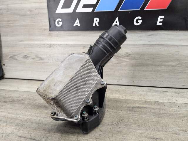 16-21 OEM F22 F23 F30 F32 F33 F36 G30 M240 330 430 540 B58 Oil Filter Housing