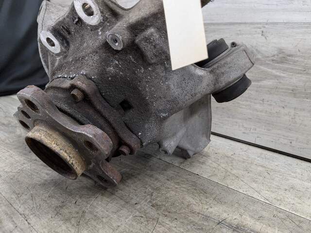 17-23 OEM BMW G30 530 540 M5550 REAR Right Passenger Hub Knuckle Bearing Carrier