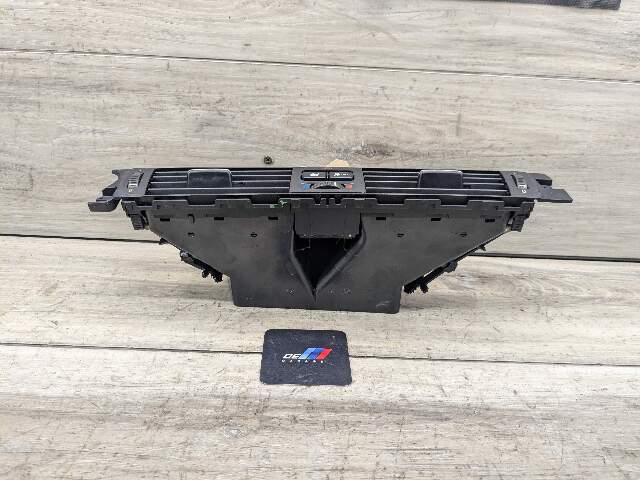 TAB BROKEN* OEM BMW E90 E91 328 335 E92 E93 335 M3 Dashboard Center Air Vents