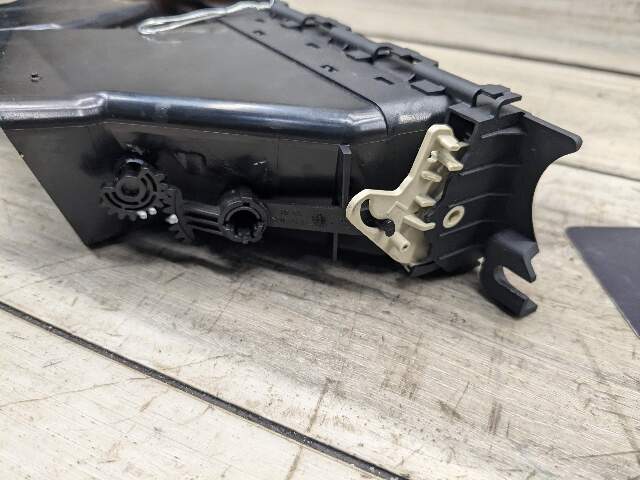TAB BROKEN* OEM BMW E90 E91 328 335 E92 E93 335 M3 Dashboard Center Air Vents
