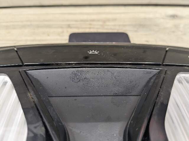OEM BMW G30 530 540 M550 Light SOS Switch Unit Control Headliner Roof Module
