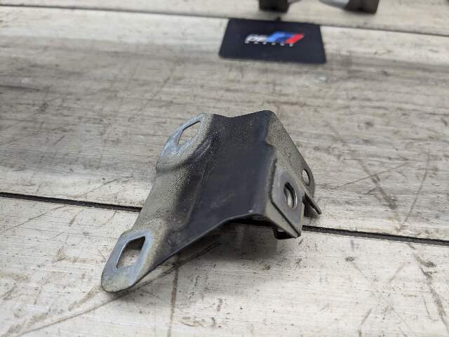 11-16 OEM BMW F10 535 550 Front Left Driver Side Fender Bracket Wing Holder SET