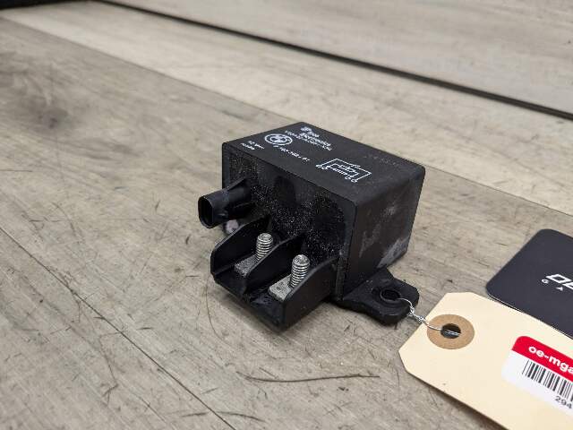 OEM BMW F10 F13 F02 F30 F32 F80 F82 F85 M3 M4 M6 Cooling Fan Relay Control 130A