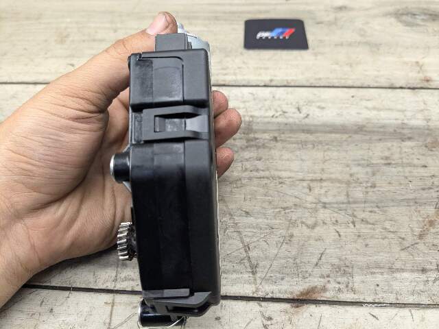 OEM BMW F06 F82 F80 F13 F01 F10 M2 M3 M4 M6 Upper Sunroof Moon Roof Motor Unit
