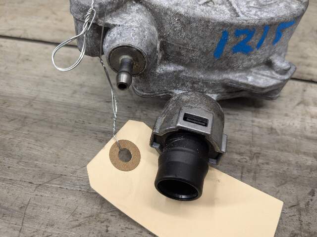 10-19 OEM BMW F10 F12 550 650 750 M5 M6 X5 X6 F86 Engine N63 S63 Vacuum Pump