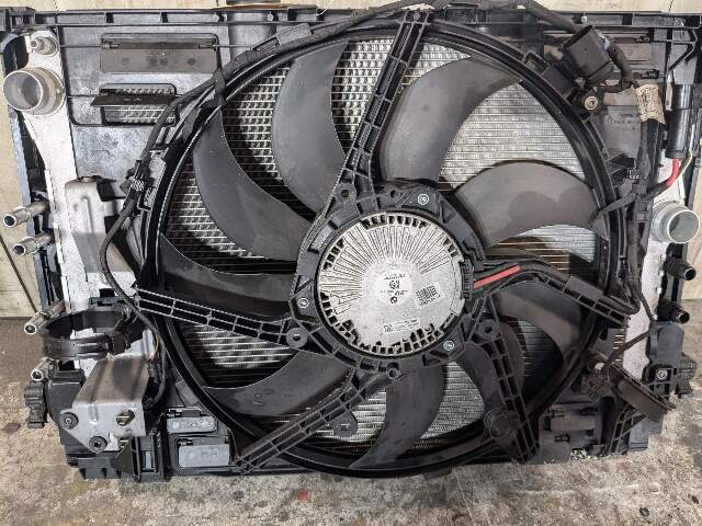 12-18 OEM BMW F06 F10 F12 M5 M6 Main Radiators Cooling ASSEMBLY Fan SET S63TU