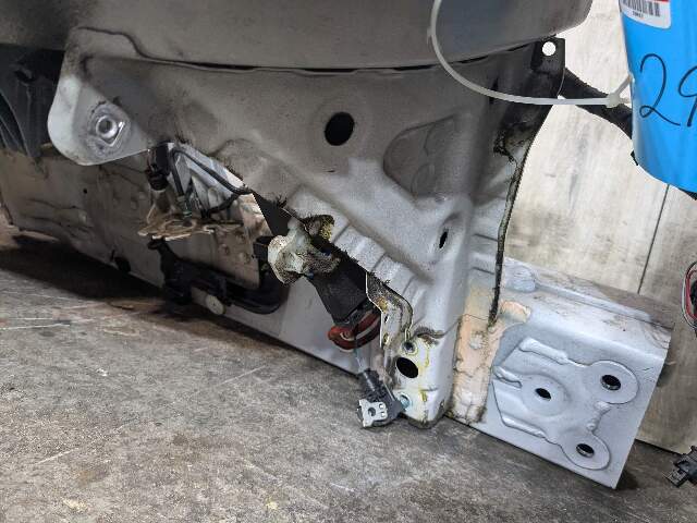 OEM BMW G30 530 540 M550 Front Right Passenger Apron CUT Supporting Strut