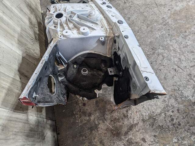 OEM BMW G30 530 540 M550 Front Right Passenger Apron CUT Supporting Strut