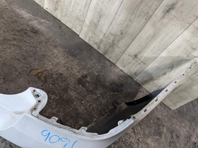 20-23 OEM BMW G30 540 Rear Bumper Cover COMPLETE White A96