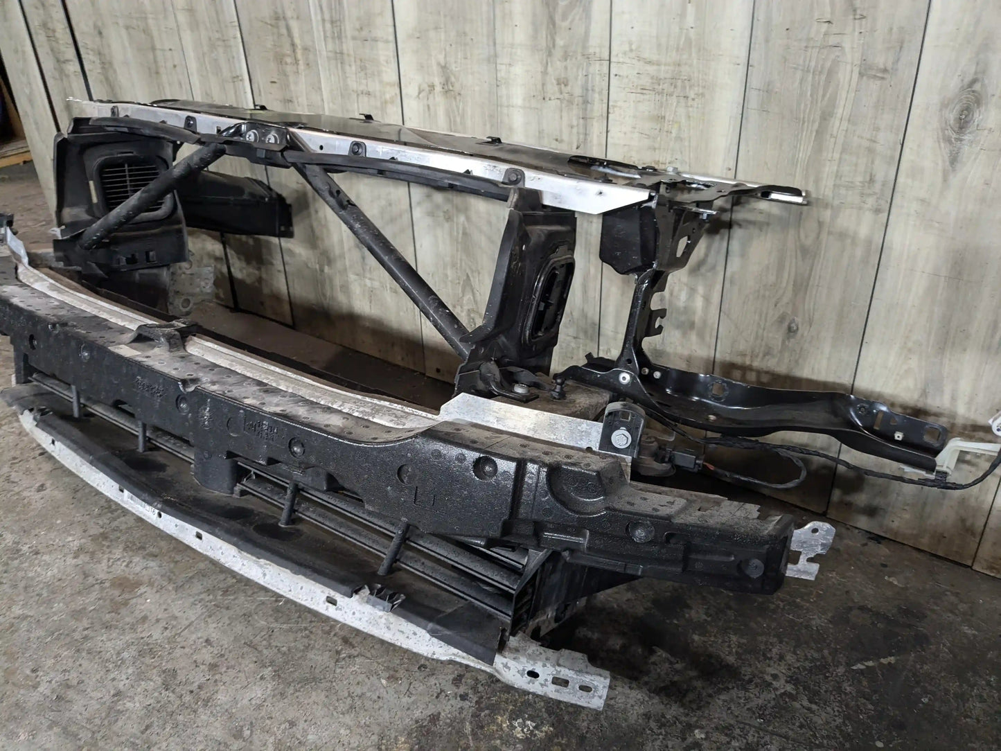 *17-23* OEM BMW G30 530 540 M550 Front Clip Radiator Support Reinforcement