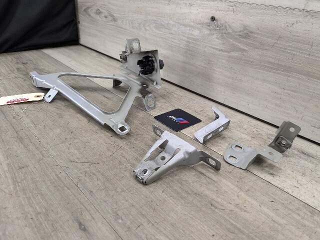 09-15 OEM BMW F01 F02 Front Left Driver Side Fender Bracket Wing Holder SET