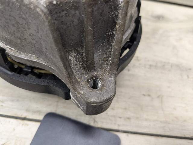 OEM BMW G12 G30 540 640 740 840 Engine B58 Right Passenger Motor Mount Support