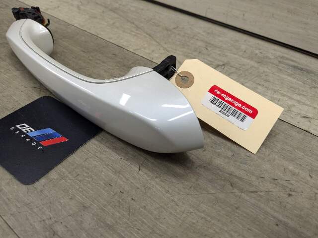 OEM BMW G30 530 540 M550 F90 M5 REAR Left Driver Door Handle COMFORT ACCESS
