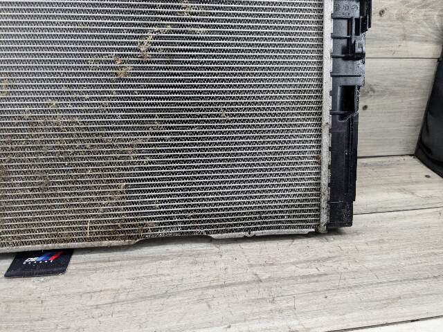 PRE-LCI OEM BMW G11 G12 750i 750iX G30 M550iX Auxiliary Coolant Radiator N63R