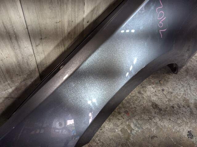 *NOTE* 08-13 OEM BMW E82 E88 128 135 Right Passenger Side Fender Panel Gray B39