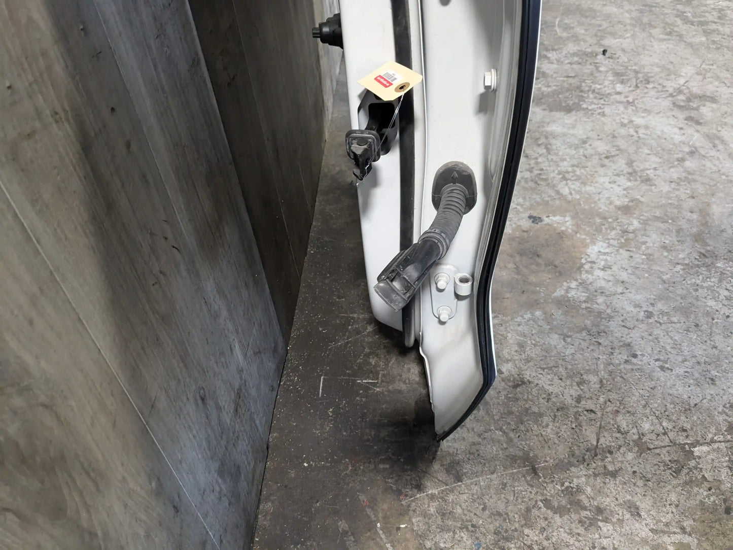 19-23 OEM BMW G05 X5 Rear Left Driver Side Door Shell Panel White 300